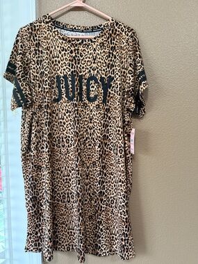 Juicy Couture Leopard Print Tee Dress in Tan and Black